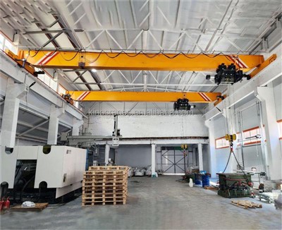 Derek Di Atas Kepala 12 Ton